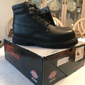 NWT MEN’s DICKIES Raider Workboots